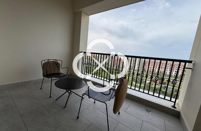 Apartment - Studio - 1 Bathroom for rent in Viva West - Viva Bahriyah - The Pearl Island - Doha
