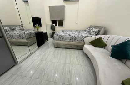 Apartment - Studio - 1 Bathroom for rent in Umm Al Seneem Street - Ain Khaled - Doha