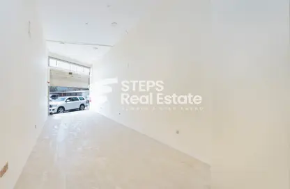 Shop - Studio - 1 Bathroom for rent in Al Murrah - Al Rayyan - Doha