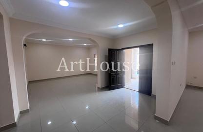 Villa - 4 Bedrooms - 6 Bathrooms for rent in Al Duhail - Al Duhail - Doha