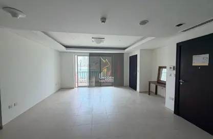 Apartment - 1 Bedroom - 2 Bathrooms for rent in Viva West - Viva Bahriyah - The Pearl Island - Doha