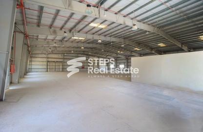 Warehouse - Studio - 1 for rent in East Industrial Street - Birkat Al Awamer - Al Wakra