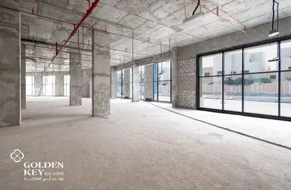 Shop - Studio - 1 Bathroom for rent in Bu Hamour Street - Abu Hamour - Doha