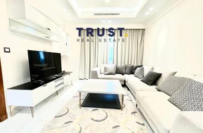 Apartment - 1 Bedroom - 2 Bathrooms for rent in The Garden - Floresta Gardens - The Pearl Island - Doha