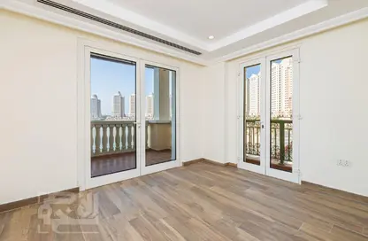 Apartment - 2 Bedrooms - 3 Bathrooms for rent in Tower 26 - Viva Bahriyah - The Pearl Island - Doha