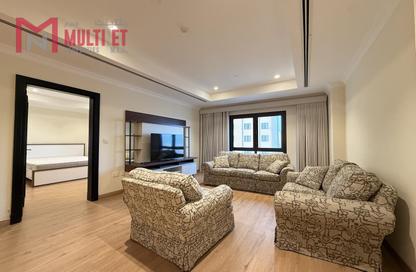 Apartment - 1 Bedroom - 2 Bathrooms for rent in West Porto Drive - Porto Arabia - The Pearl Island - Doha
