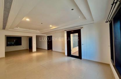 Apartment - 1 Bedroom - 2 Bathrooms for rent in East Porto Drive - Porto Arabia - The Pearl Island - Doha Apartment - 1 Bedroom - 2 Bathrooms for rent in East Porto Drive - Porto Arabia - The Pearl Island - Doha