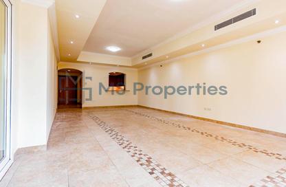 Apartment - 2 Bedrooms - 3 Bathrooms for rent in West Porto Drive - Porto Arabia - The Pearl Island - Doha