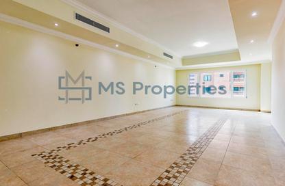 Apartment - 2 Bedrooms - 3 Bathrooms for rent in West Porto Drive - Porto Arabia - The Pearl Island - Doha