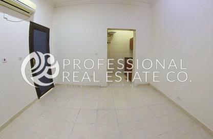 Apartment - Studio - 1 for rent in Souk Al gharaffa - Al Gharrafa - Doha Apartment - Studio - 1 for rent in Souk Al gharaffa - Al Gharrafa - Doha