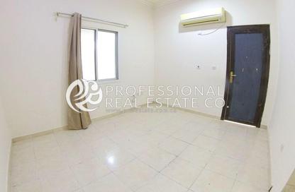 Apartment - Studio - 1 for rent in Souk Al gharaffa - Al Gharrafa - Doha