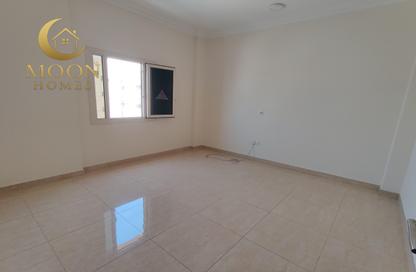 Apartment - 2 Bedrooms - 2 Bathrooms for rent in Muntazah 7 - Al Muntazah - Doha