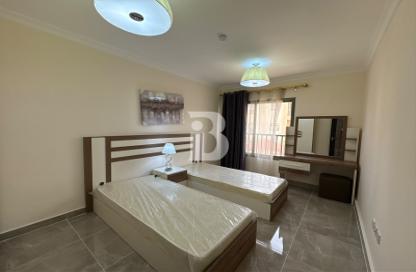 Villa - 4 Bedrooms - 5 Bathrooms for rent in Ezdan Village - Al Wakra