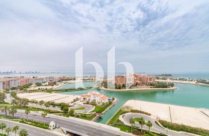 Apartment - 2 Bedrooms - 3 Bathrooms for rent in West Porto Drive - Porto Arabia - The Pearl Island - Doha
