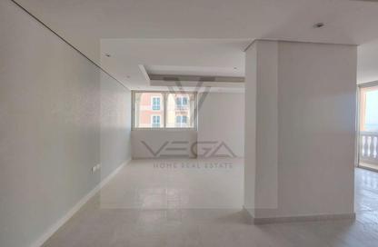 Apartment - 1 Bedroom - 2 Bathrooms for rent in Viva East - Viva Bahriyah - The Pearl Island - Doha