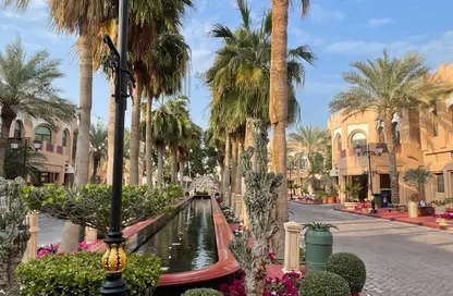 فيلا - 5 غرف نوم - 6 حمامات للايجار في برج وست باي - الخليج الجنوبي - الخليج الغربي - الدوحة