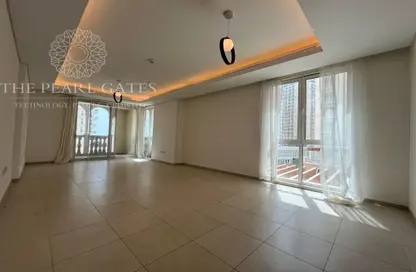 Apartment - 2 Bedrooms - 3 Bathrooms for rent in Viva East - Viva Bahriyah - The Pearl Island - Doha