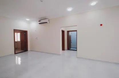 Apartment - 2 Bedrooms - 2 Bathrooms for rent in Fereej Kulaib - Doha