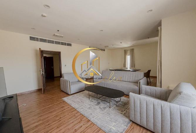57989831 - Property Main Image