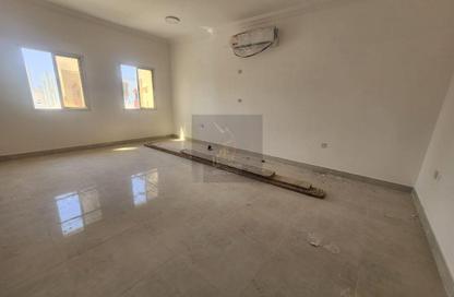 Compound - 4 - 4 for rent in Ain Khaled Villas - Ain Khaled - Doha