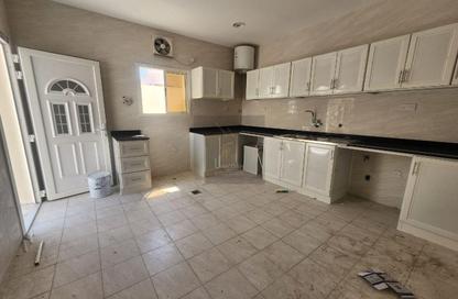 Compound - 4 - 4 for rent in Ain Khaled Villas - Ain Khaled - Doha