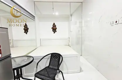 Apartment - Studio - 1 Bathroom for rent in Umm Ghuwailina 4 - Umm Ghuwailina - Doha