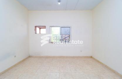 Labor Camp - Studio - 7+ for rent in Industrial Area 4 - Industrial Area - Industrial Area - Doha