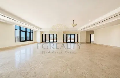 Penthouse - 5 Bedrooms for sale in West Porto Drive - Porto Arabia - The Pearl Island - Doha