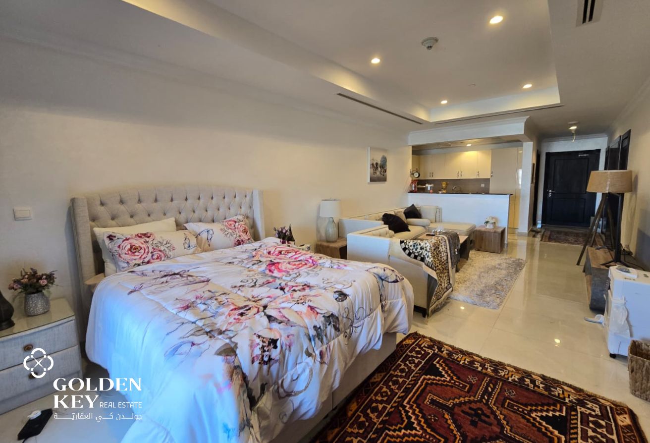 Luxury Studio with Marina View | Bills Included