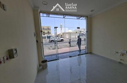 Shop - Studio - 1 Bathroom for rent in Al Aziziyah - Al Aziziyah - Doha