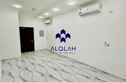 Apartment - 2 Bedrooms - 2 Bathrooms for rent in Madinat Khalifa Building 58 - Madinat Khalifa South - Madinat Khalifa - Doha