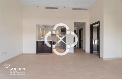 Apartment - 1 Bedroom - 2 Bathrooms for rent in Carnaval - Qanat Quartier - The Pearl Island - Doha