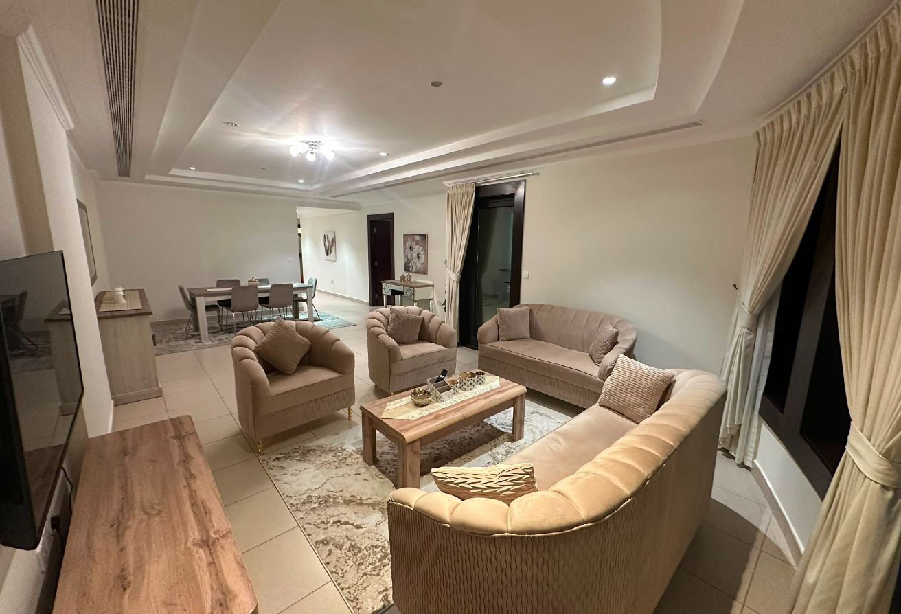 Porto Arabia:Furnished 1BR + Office Space QAR 8500 thumbnail 3