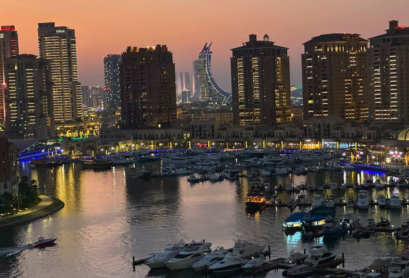 Porto Arabia:Furnished 1BR + Office Space QAR 8500 thumbnail 7