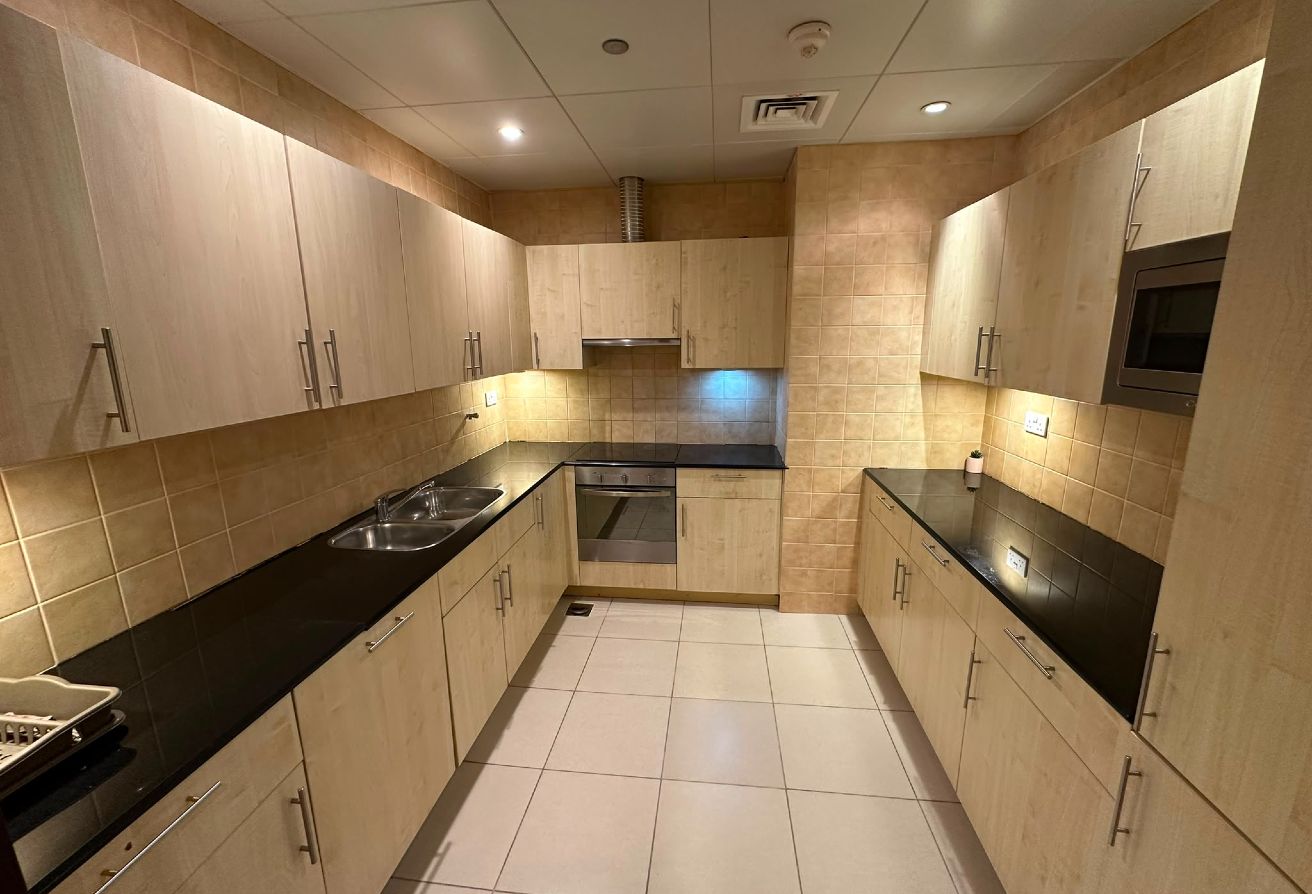 Porto Arabia:Furnished 1BR + Office Space QAR 8500 thumbnail 2