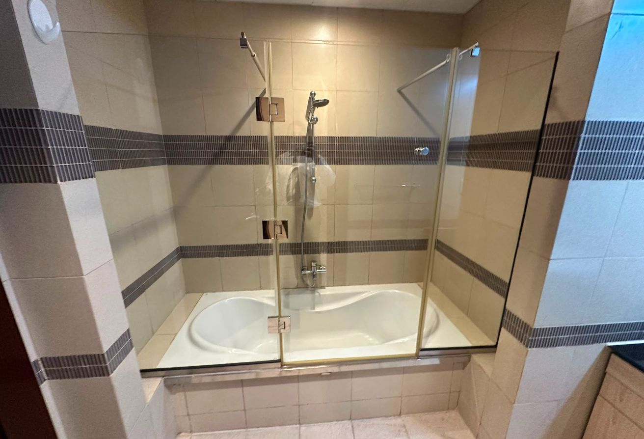 Porto Arabia:Furnished 1BR + Office Space QAR 8500 thumbnail 9