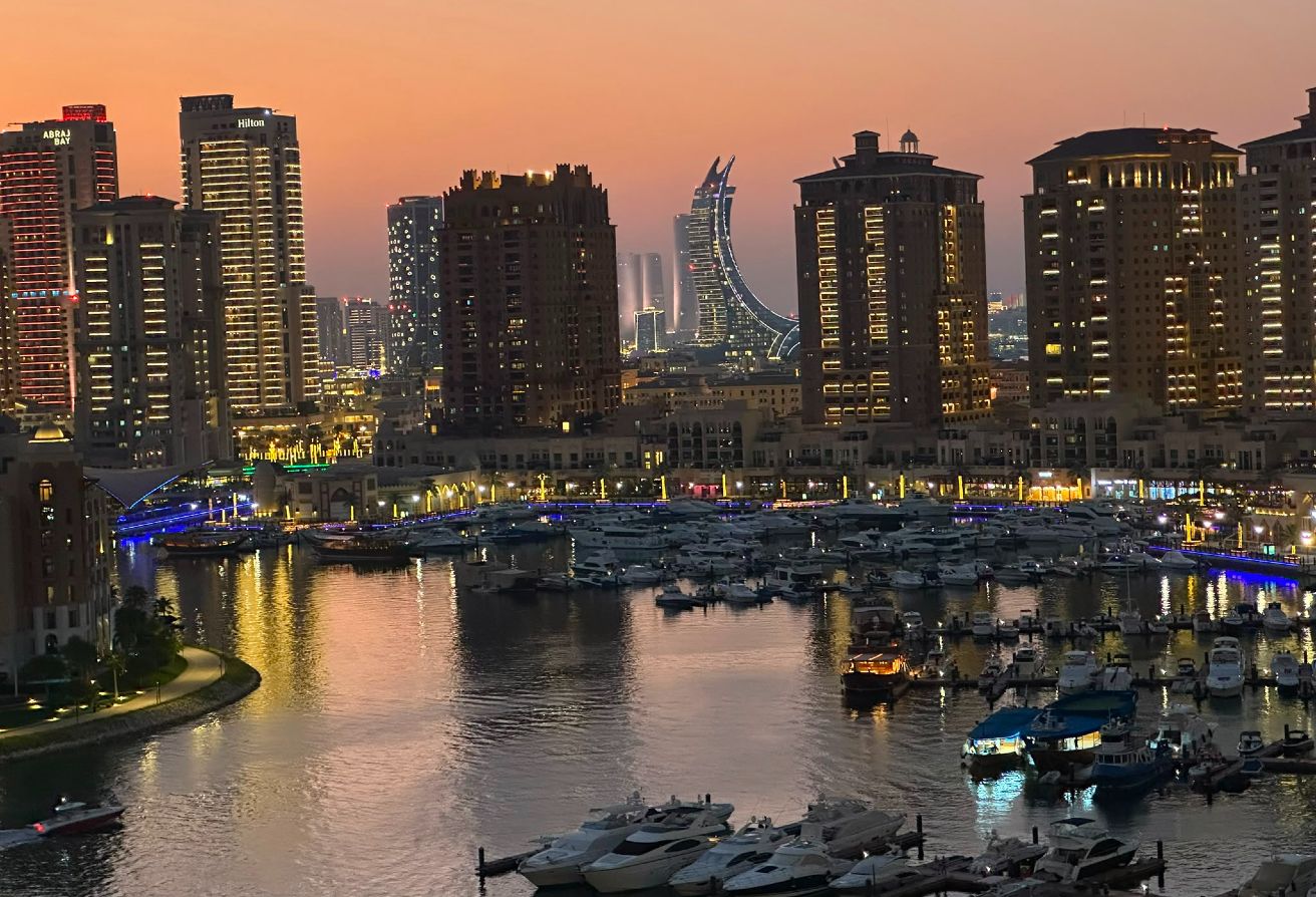 Porto Arabia:Furnished 1BR + Office Space QAR 8500 thumbnail 10