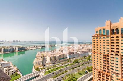 Apartment - 2 Bedrooms - 3 Bathrooms for rent in East Porto Drive - Porto Arabia - The Pearl Island - Doha