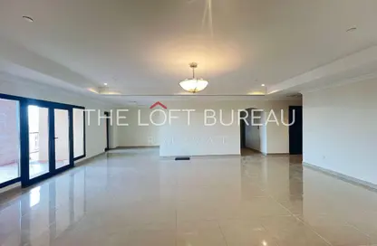 Apartment - 2 Bedrooms - 3 Bathrooms for rent in West Porto Drive - Porto Arabia - The Pearl Island - Doha