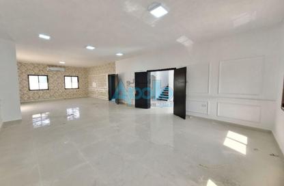Villa - 5 Bedrooms - 4 Bathrooms for rent in Old Airport Road - Old Airport Road - Doha Villa - 5 Bedrooms - 4 Bathrooms for rent in Old Airport Road - Old Airport Road - Doha