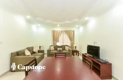 Apartment - 2 Bedrooms - 2 Bathrooms for rent in T Block - Al Manara Street - Al Sadd - Doha