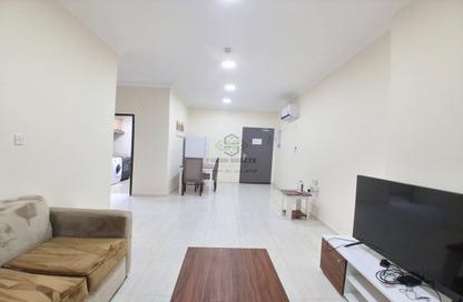 Apartment - 1 Bedroom - 1 Bathroom for rent in Umm Ghwailina Comm - Umm Ghuwalina - Umm Ghuwailina - Doha