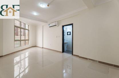 Apartment - 2 - 2 for rent in Al Mansoura - Al Mansoura - Doha