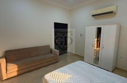 Apartment - Studio - 1 Bathroom for rent in Maamoura Villas - Al Maamoura - Doha