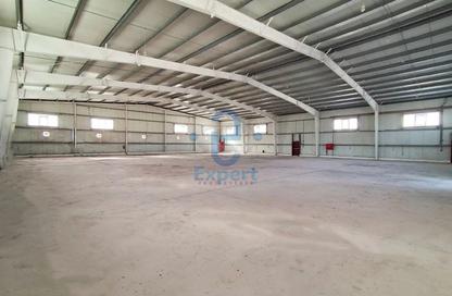 Warehouse - Studio for rent in East Industrial Street - Birkat Al Awamer - Al Wakra