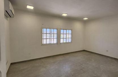 Villa - 6 Bedrooms - 5 Bathrooms for rent in Al Gharrafa - Al Gharrafa - Doha