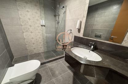 Apartment - 2 Bedrooms - 4 Bathrooms for rent in West Bay Tower - West Bay - West Bay - Doha