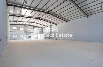 Warehouse - Studio - 1 for rent in East Industrial Street - Birkat Al Awamer - Al Wakra