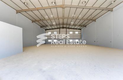 Warehouse - Studio - 1 for rent in East Industrial Street - Birkat Al Awamer - Al Wakra