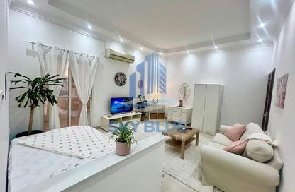 Apartment - Studio - 1 Bathroom for rent in Al Duhail - Al Duhail - Doha